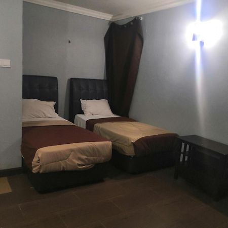 Oyo 90473 Opah Inn Hotel Kampong Ayer Terjun エクステリア 写真