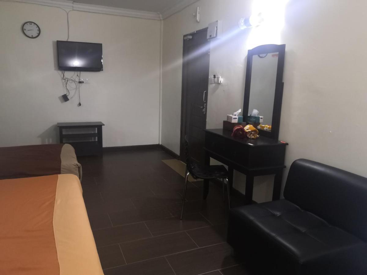 Oyo 90473 Opah Inn Hotel Kampong Ayer Terjun エクステリア 写真