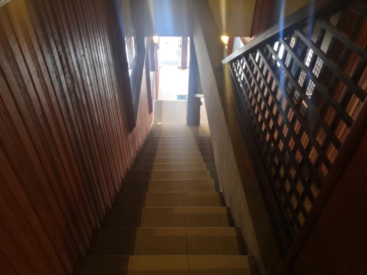 Oyo 90473 Opah Inn Hotel Kampong Ayer Terjun エクステリア 写真