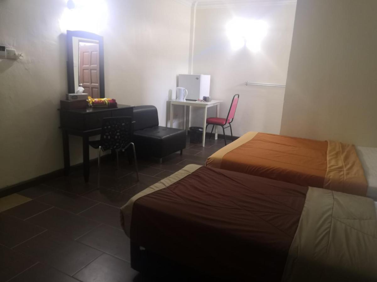 Oyo 90473 Opah Inn Hotel Kampong Ayer Terjun エクステリア 写真