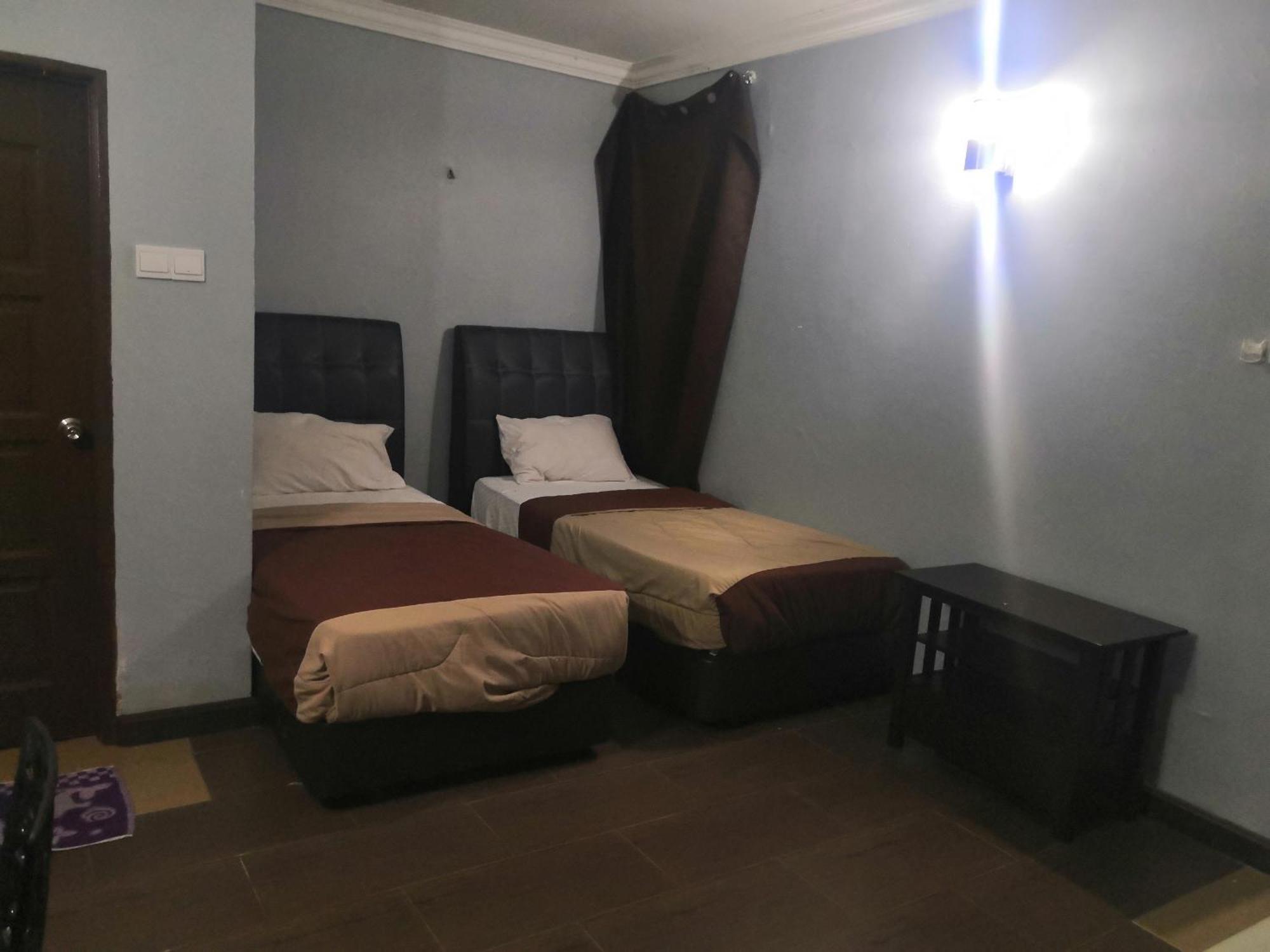 Oyo 90473 Opah Inn Hotel Kampong Ayer Terjun エクステリア 写真